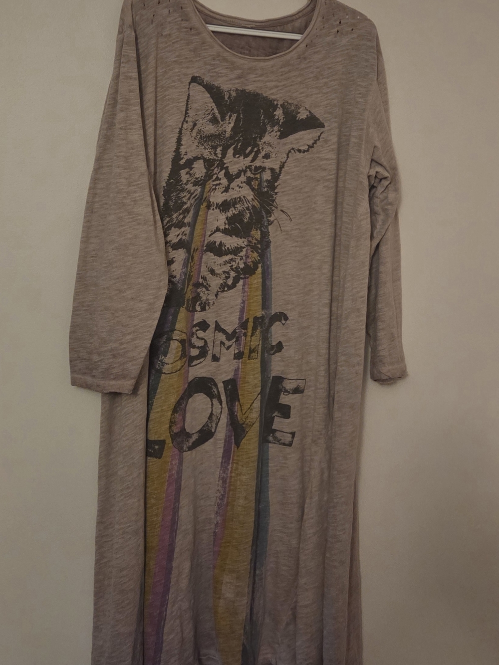 Magnolia Pearl Dusty Mauve Graphic Tee Dress with Cherub Print - Picture 2 of 5